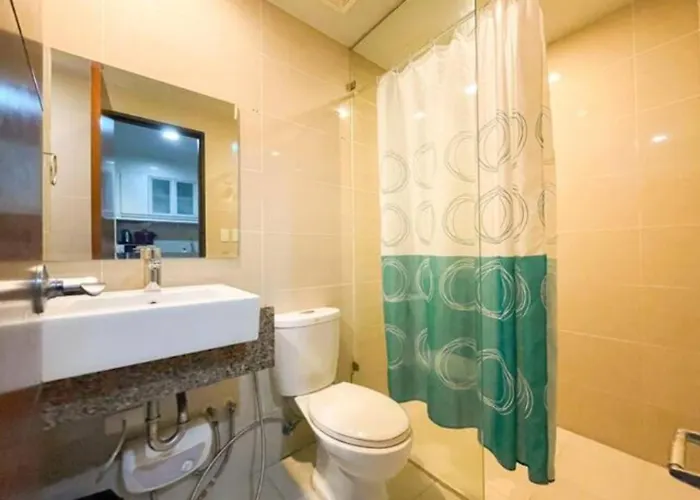 Upscale Bgc Experience 1br #oursw17c2 Manila